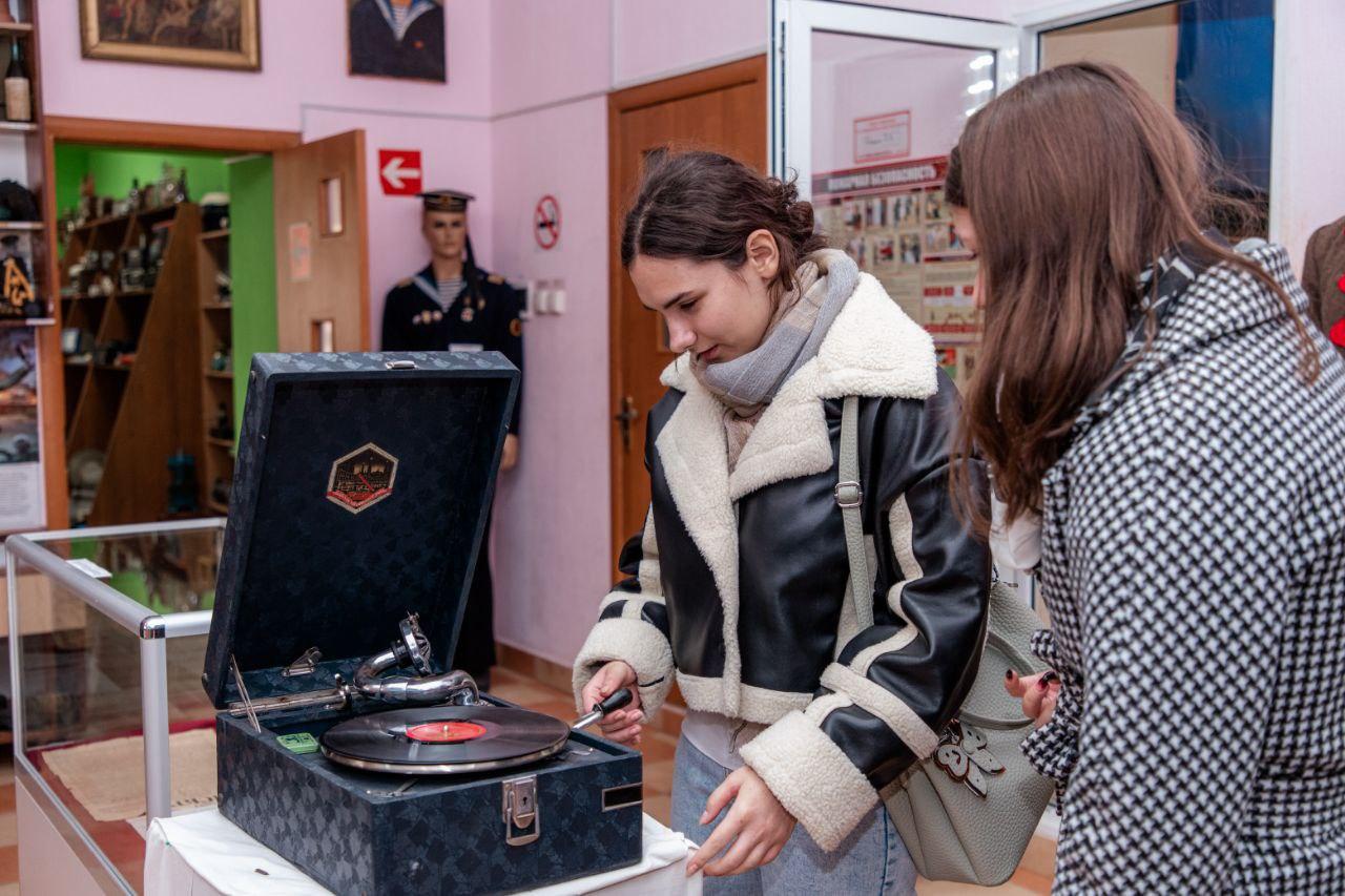 Студенты и преподаватели ХТУ открыли новый туристический маршрут &quot;Никто не забыт, ничто не забыто&quot;! .