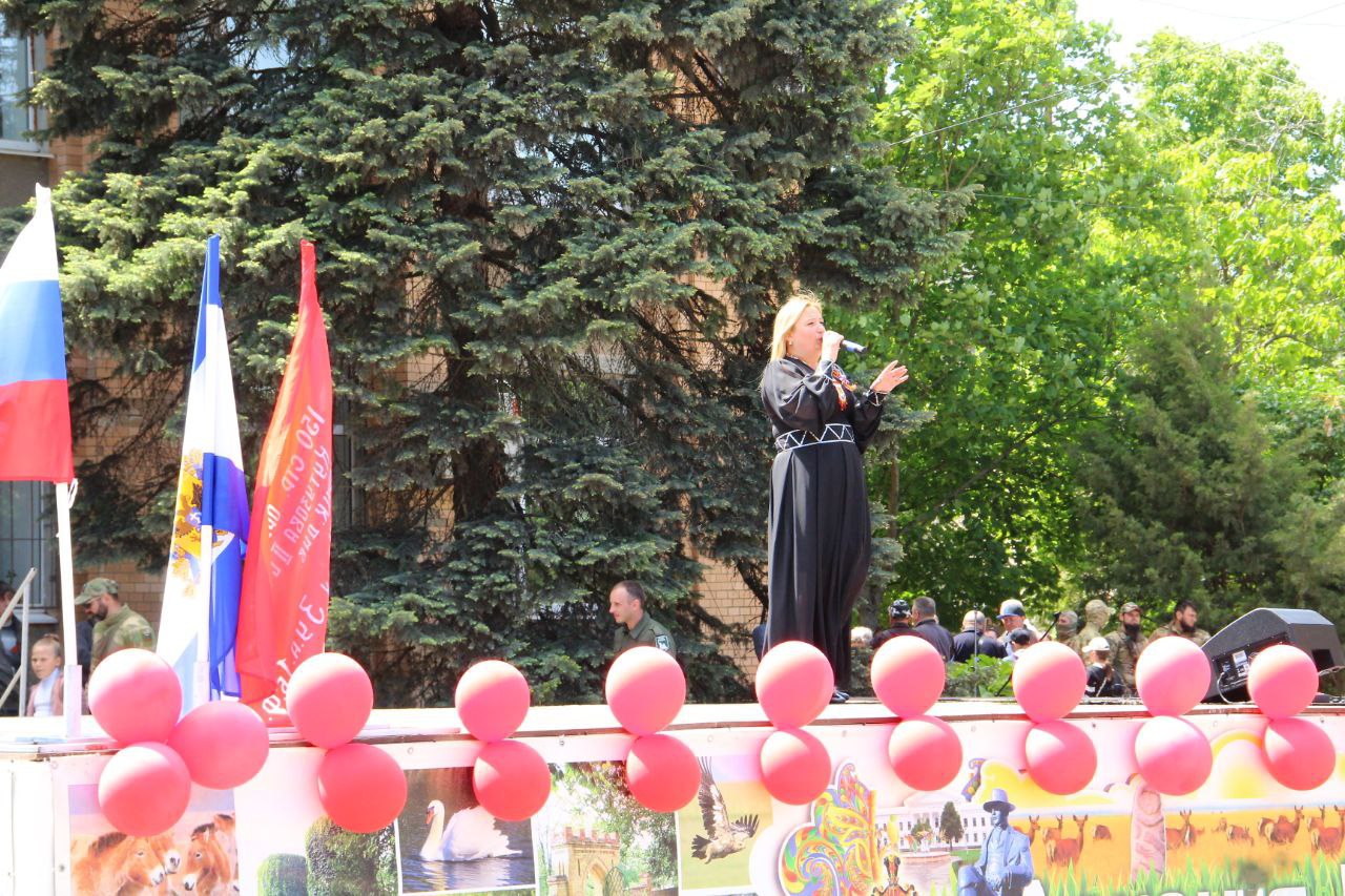 Праздничный концерт, посвященный Дню Победы, прошел в пгт. Аскания-Нова Чаплынского муниципального округа.