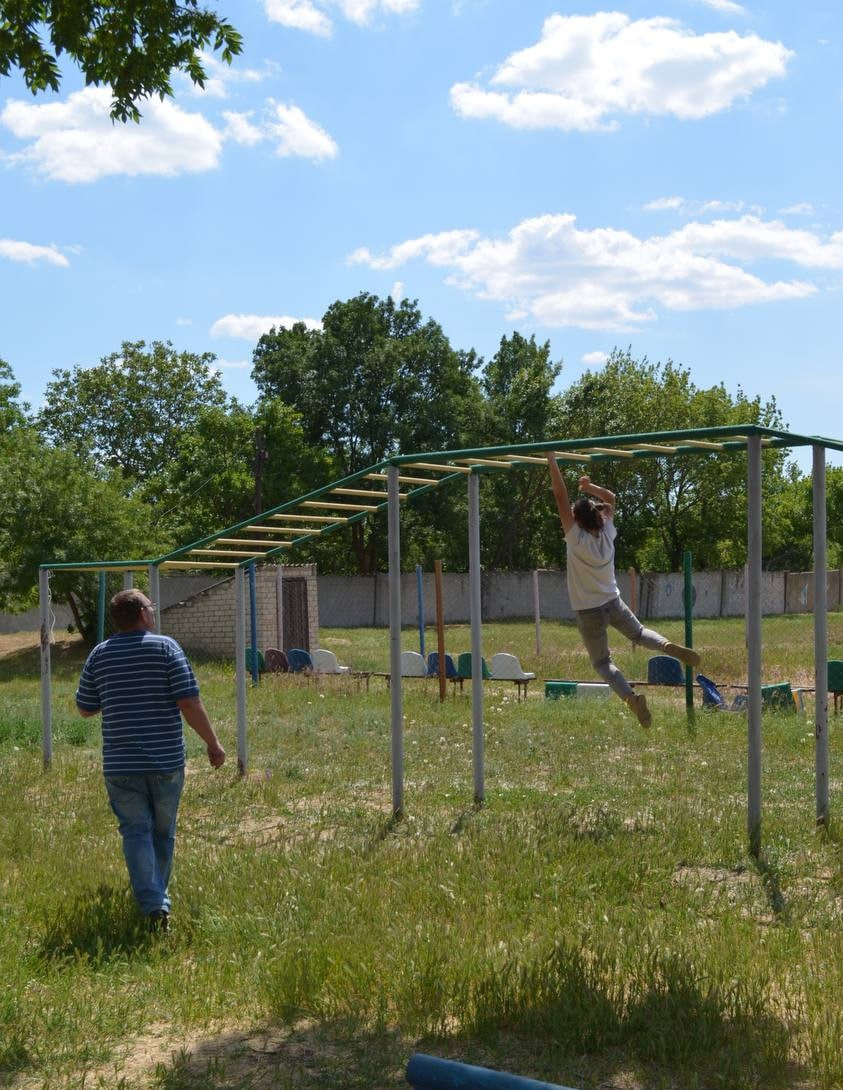 В ГБОУ ХО «Крестовская школа Чаплынского муниципального округа» провели военно-спортивную игру «Зарница».