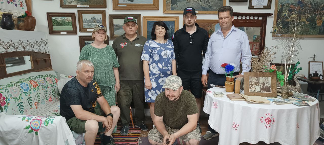 Представители Тульского государственного музея оружия посетили Ивановский сельский Клуб.