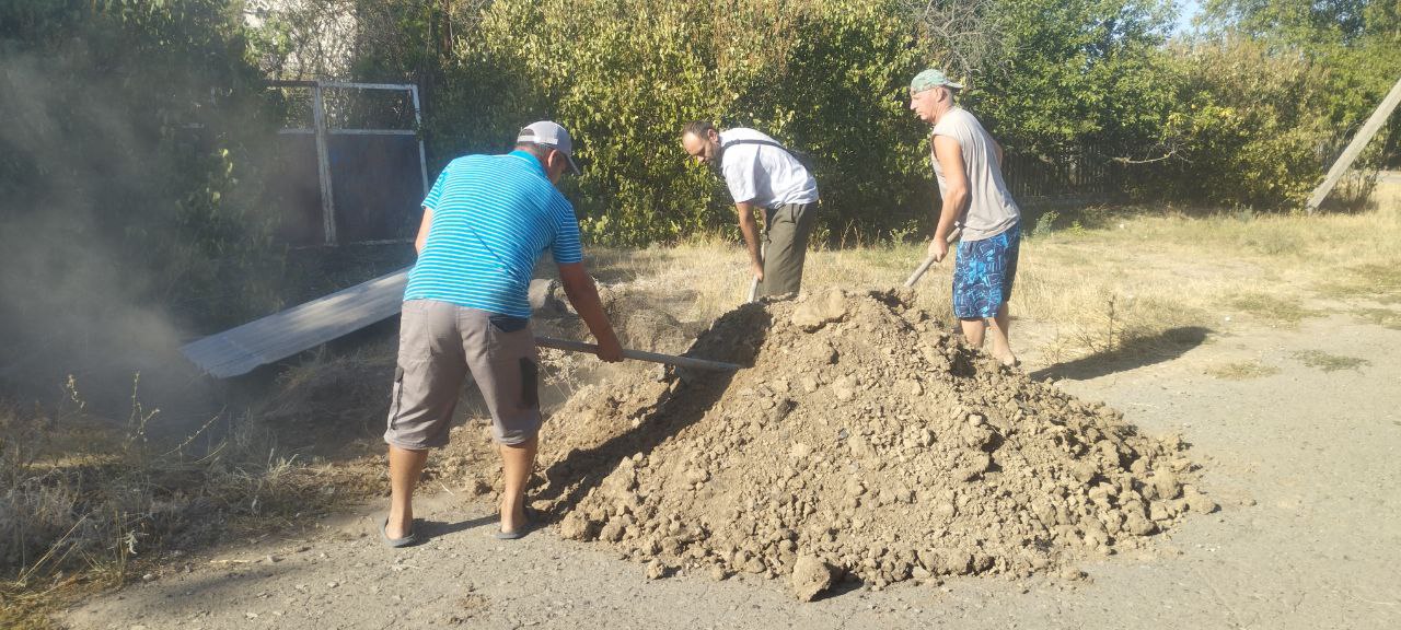 В селе Григорьевка провели работы по устранению засора.