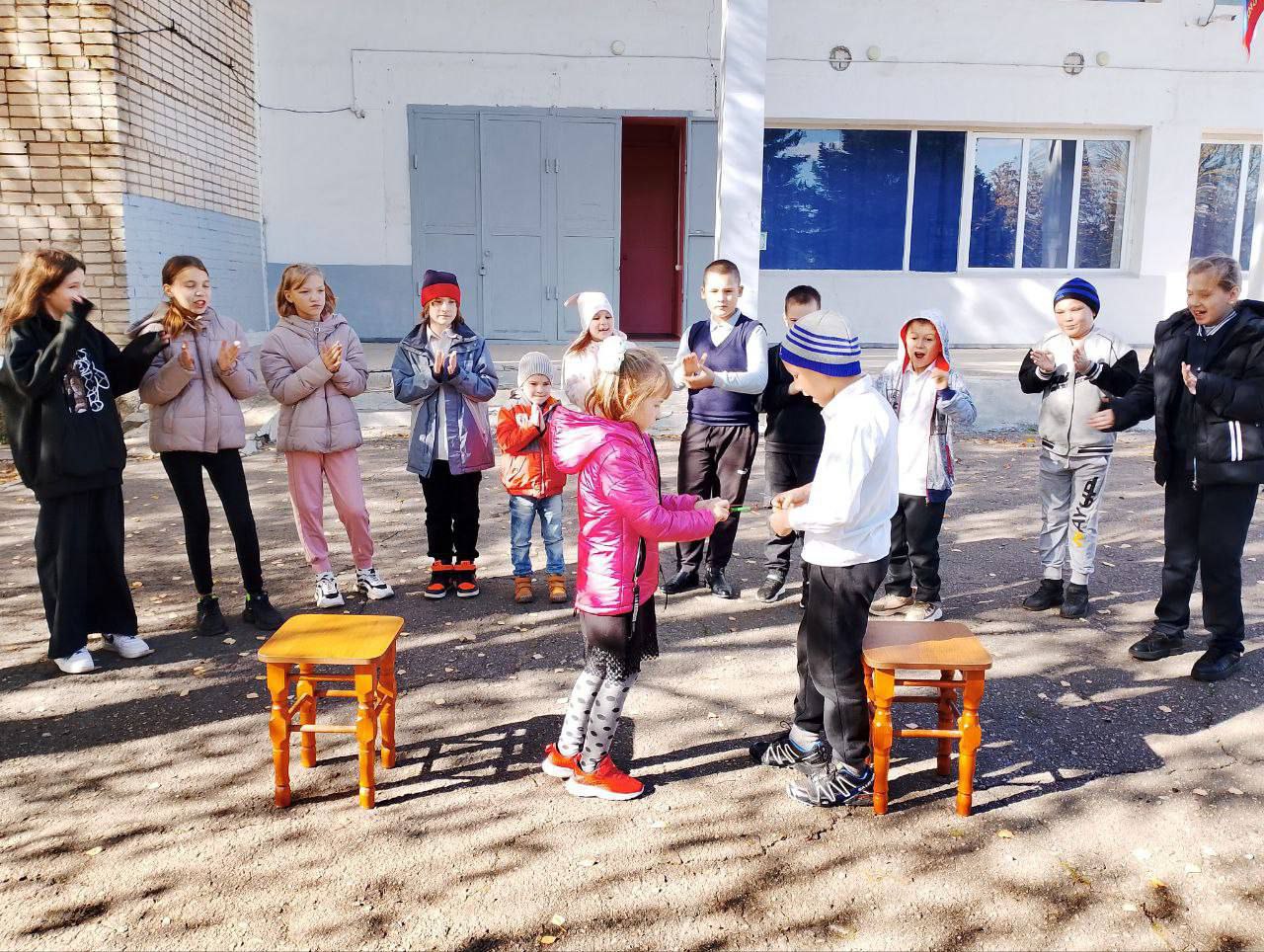 В Чаплынском МО провели мероприятия ко Дню бабушек и дедушек.