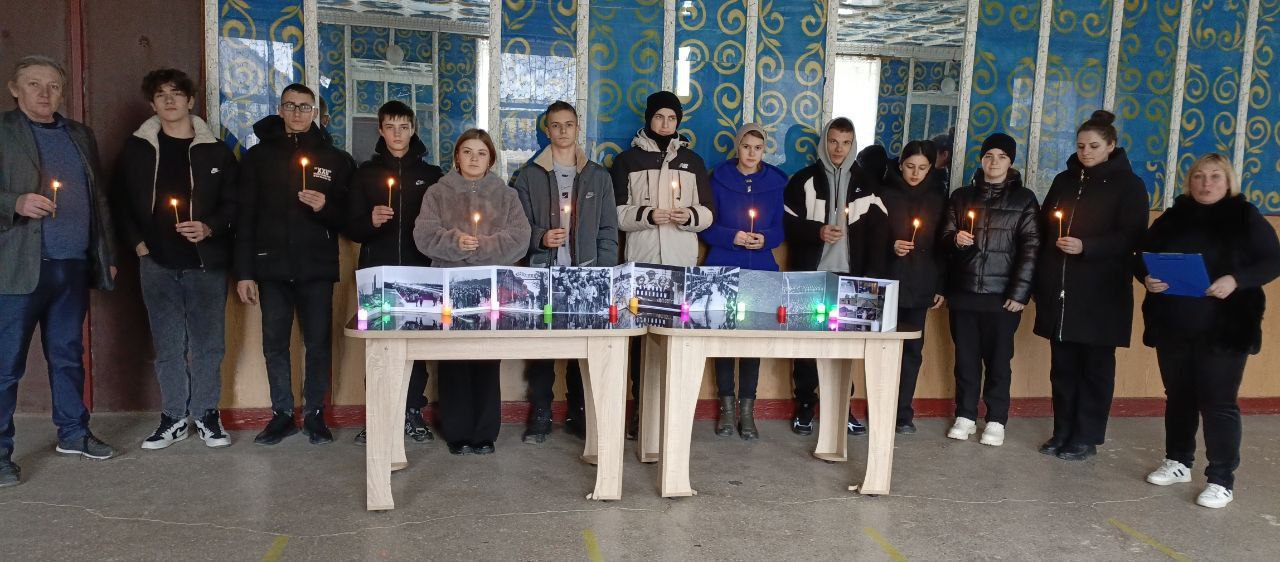 В Строгановском Доме культуры провели час памяти &quot;Аушвиц - ад на Земле&quot;.