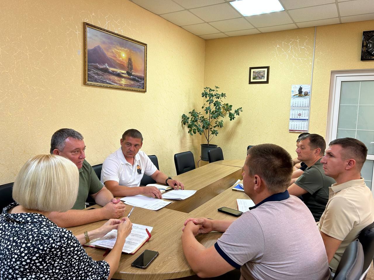 В Чаплинском муниципальном округе прошло заседание комиссии по инвентаризации улично-дорожной сети населенных пунктов и оценке  ее технического состояния.