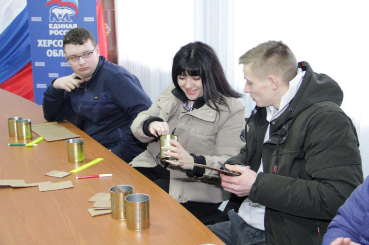 Молодёжь Чаплинского муниципального округа присоединилась к акции "Окопная свеча". Молодёжь Чаплинского муниципального округа присоединилась к акции "Окопная свеча".