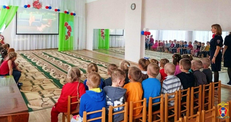 В Чаплинском муниципальном округе госавтоинспекторы провели мероприятие для детсадовцев. В Чаплинском муниципальном округе госавтоинспекторы провели мероприятие для детсадовцев.