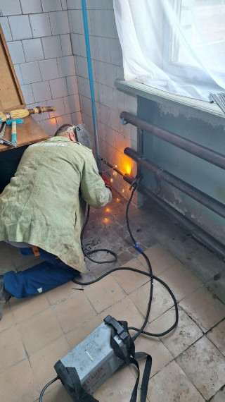 Рязанцы готовят детсад в Преображенке к зимнему периоду . Рязанцы готовят детсад в Преображенке к зимнему периоду .